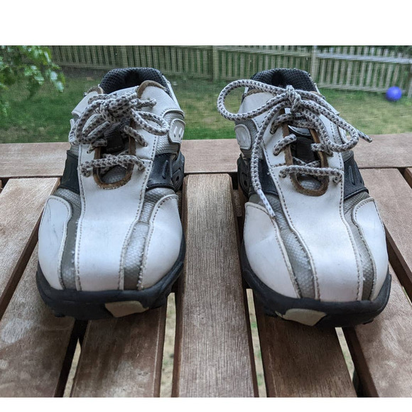 Footjoy Junior - White/Black/Silver Golf Shoes (FJ#45017) Size 2 *Needs spikes - Picture 4 of 12